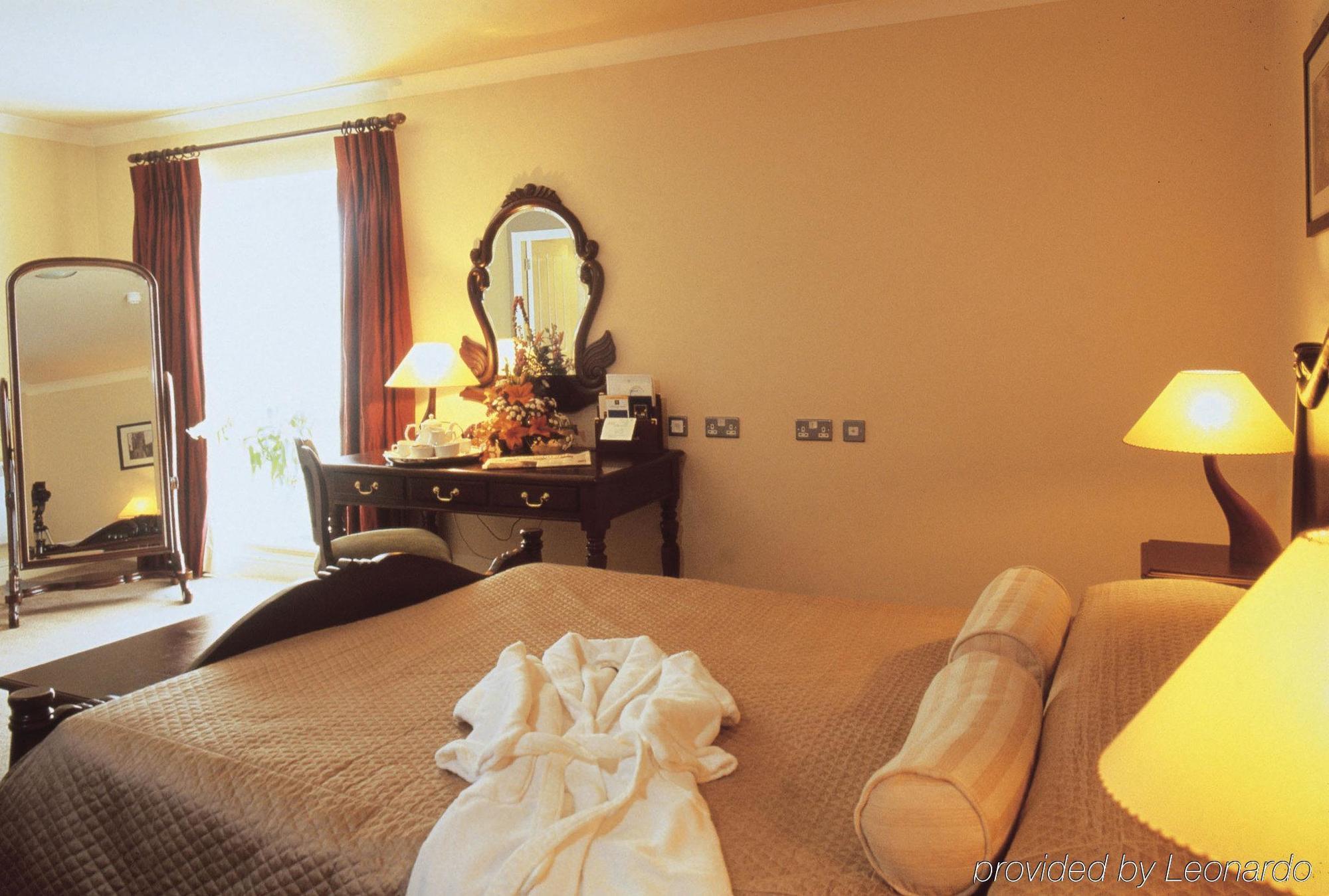 Killarney Riverside Hotel Экстерьер фото